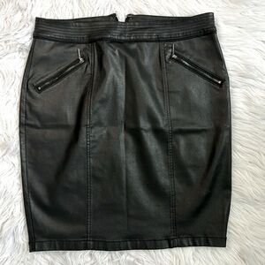 White House Black Market Women's Black Skirt | Size 10